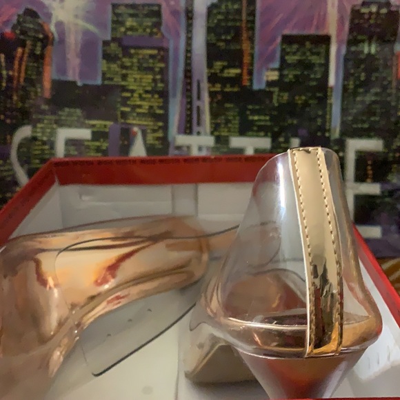 Clear Cinderella heels - Picture 4 of 5